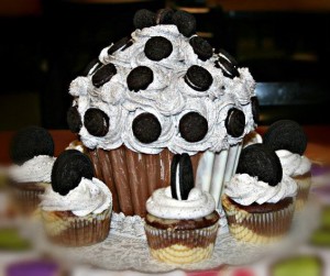 giant cupcake